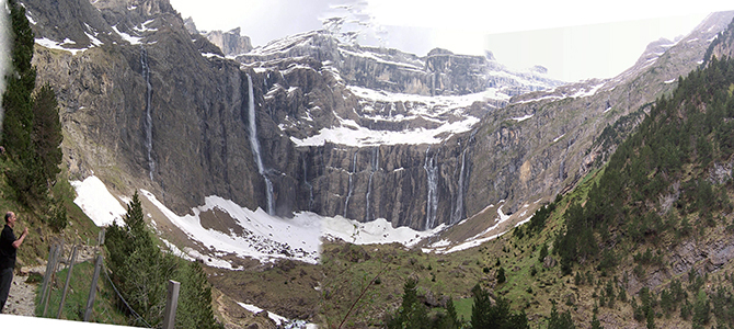 El mayor salto de agua en Europa (420m): Gavarnie El mayor salto de agua en Europa (420m): Gavarnie